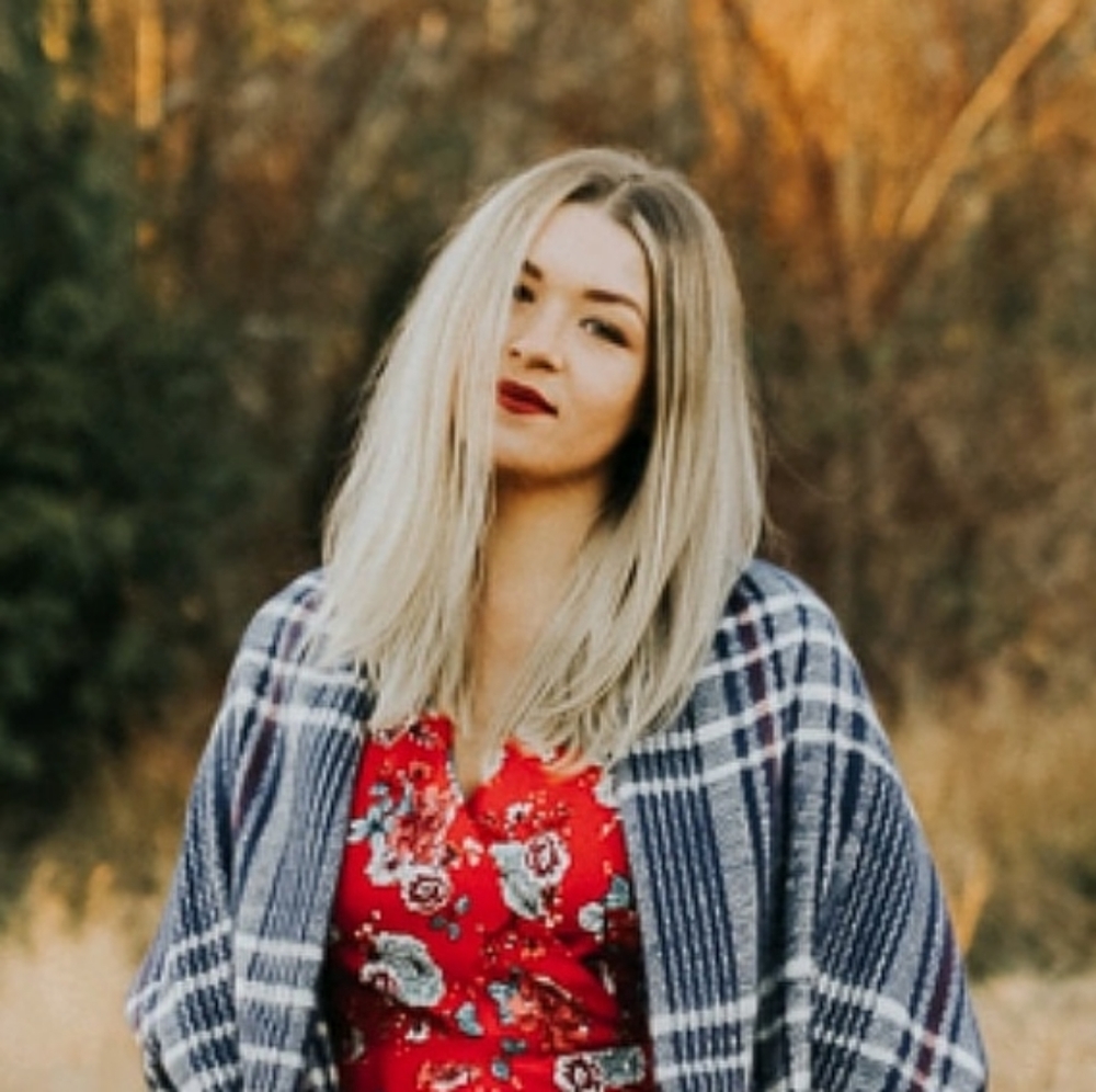 Meet your Posher, BC Stylist Deanna Hollingsworth